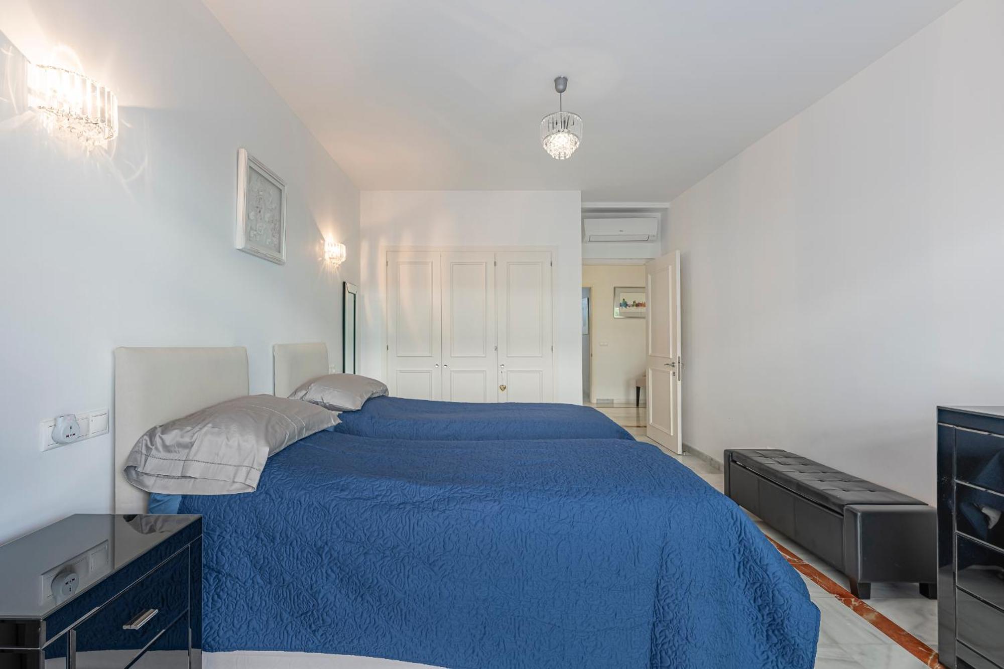 Apartament Luxury In With Parking And Pool