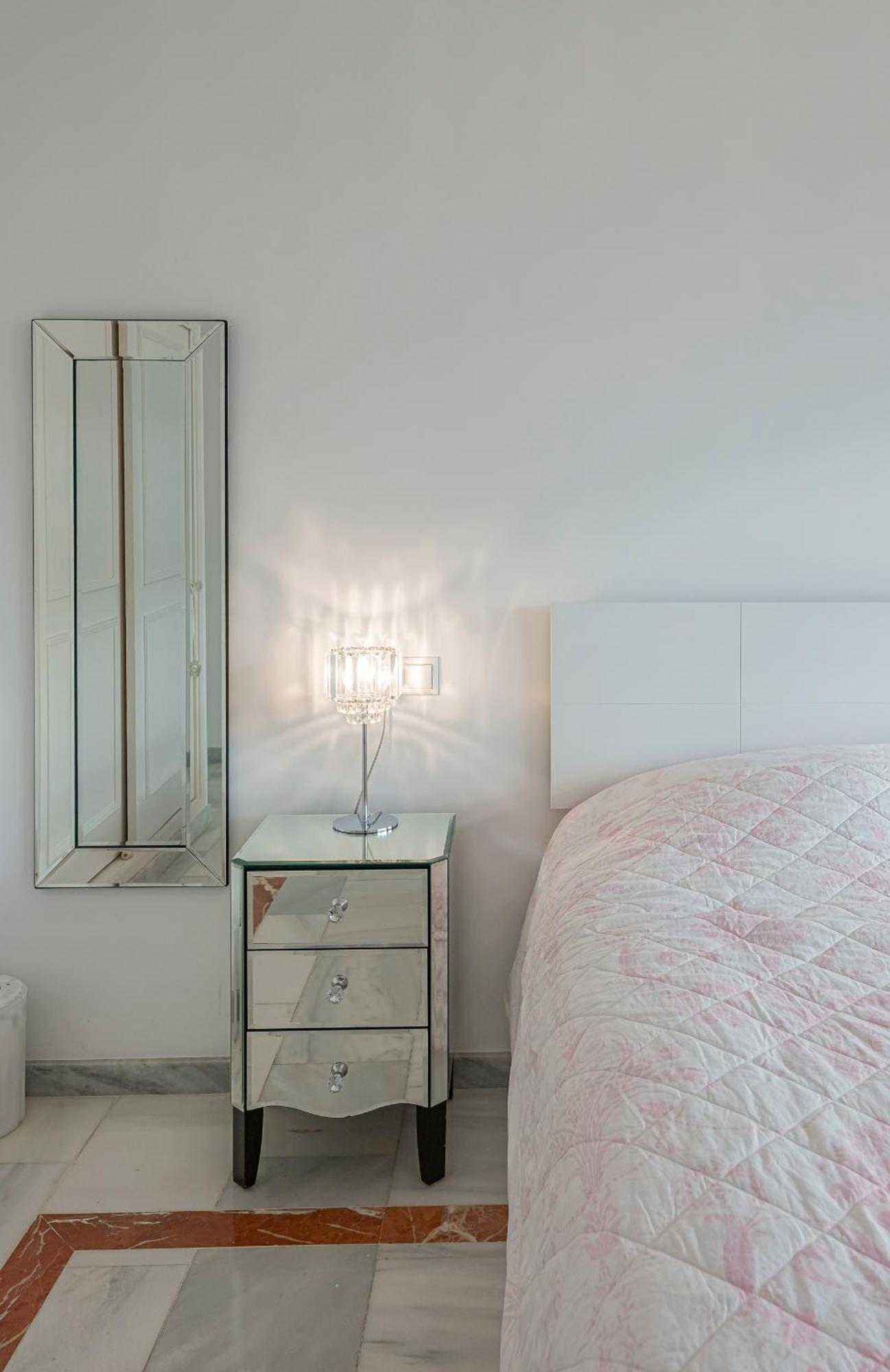 Apartament Luxury In With Parking And Pool