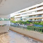 Luxury Apartment In Central Marbella With Parking And Pool