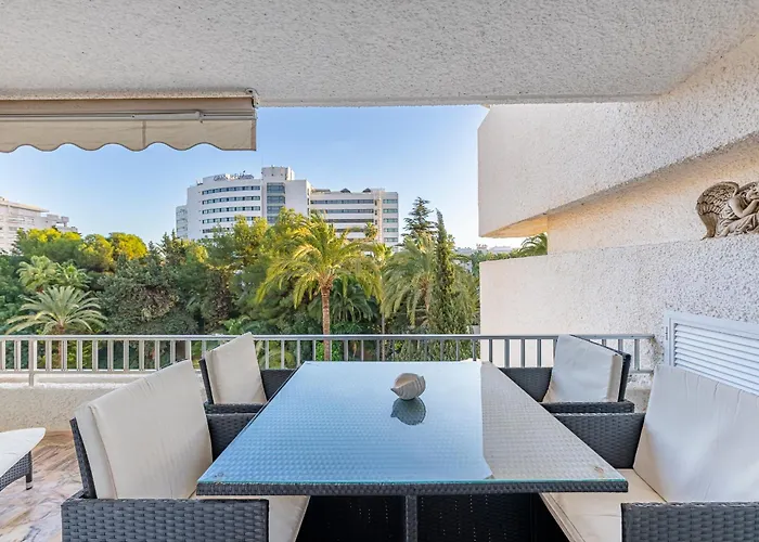 Luxury Apartment In Central Marbella With Parking And Pool