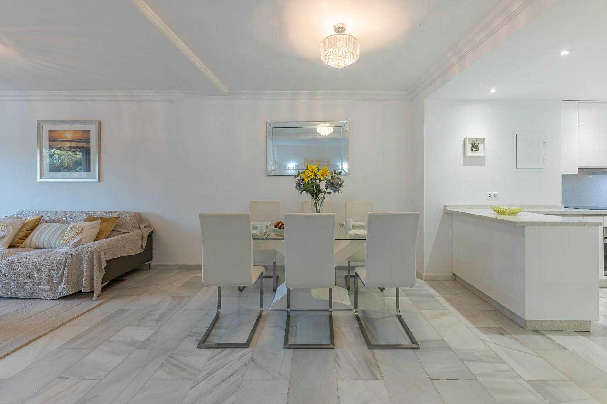 Luxury In With Parking And Pool * Marbella