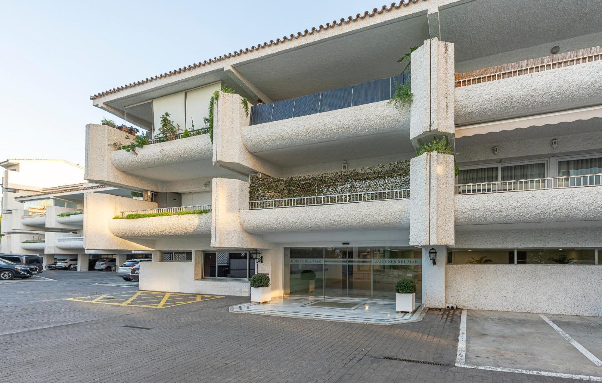Luxury In With Parking And Pool * Marbella