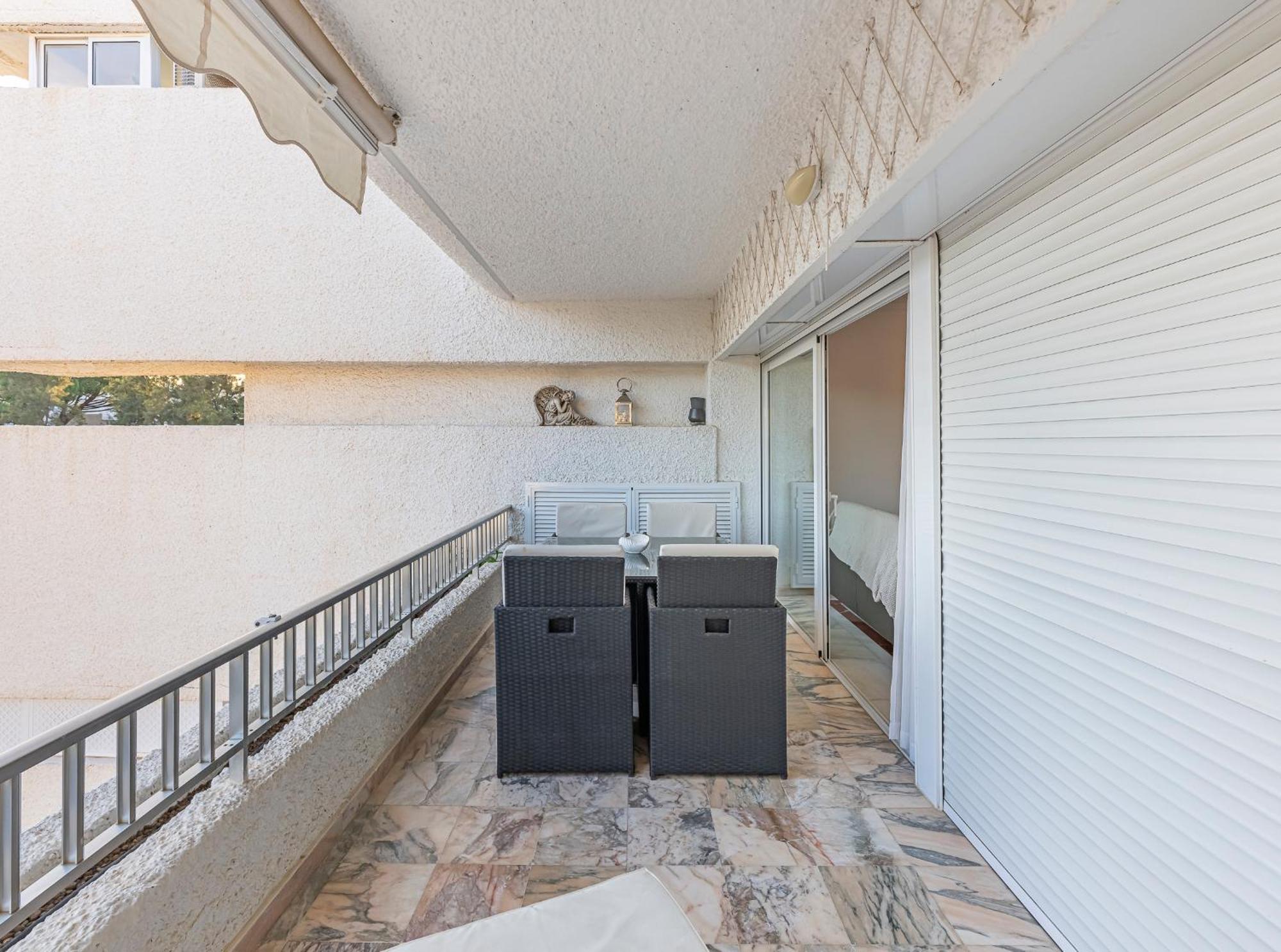 Apartment Luxury In With Parking And Pool