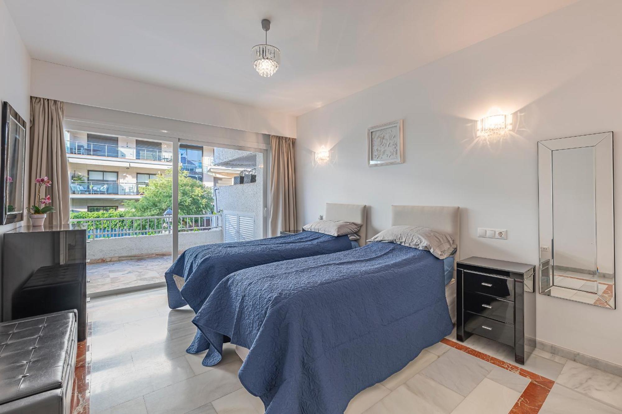 Luxury In With Parking And Pool * Marbella