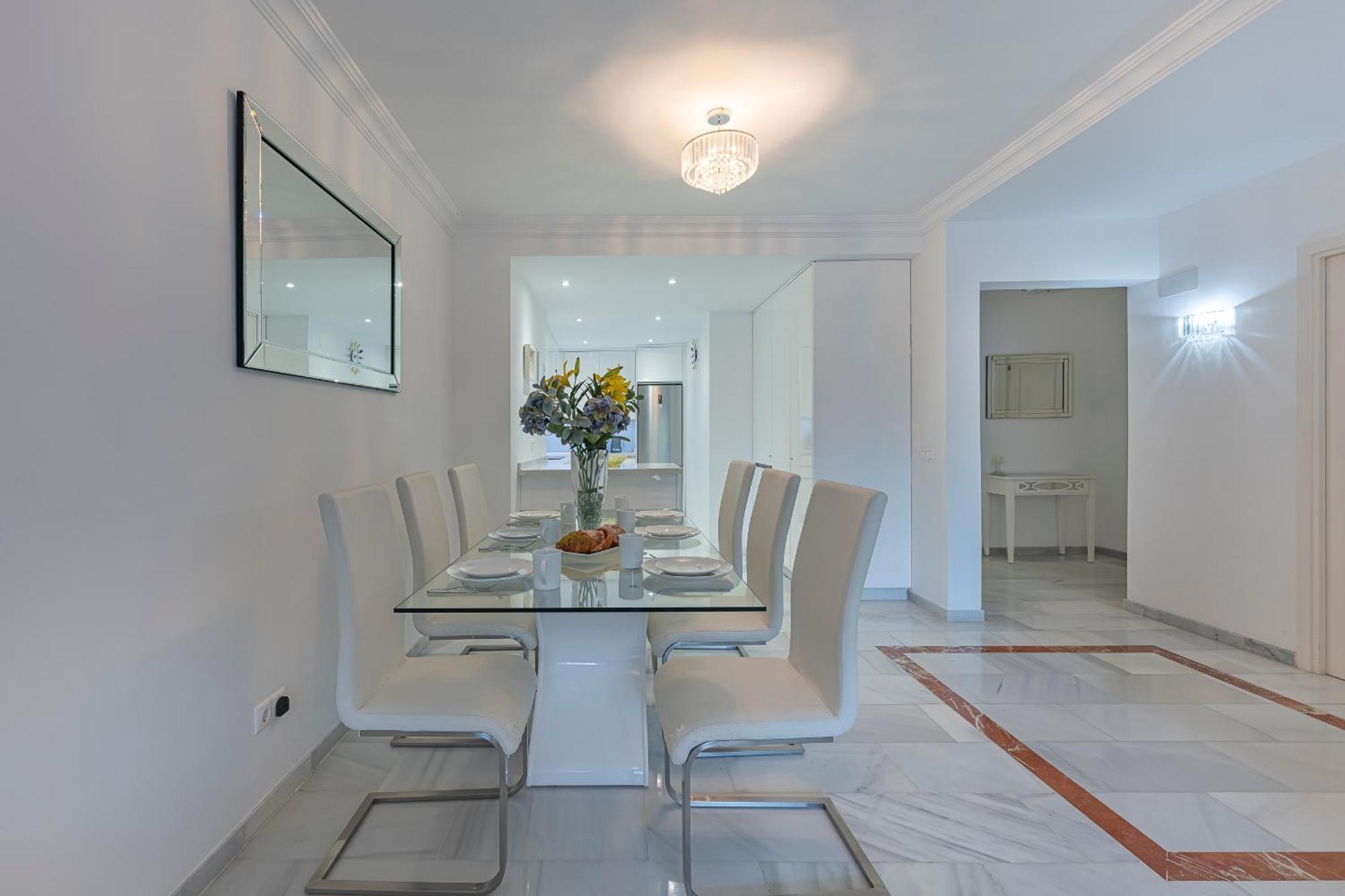 Luxury In With Parking And Pool * Marbella